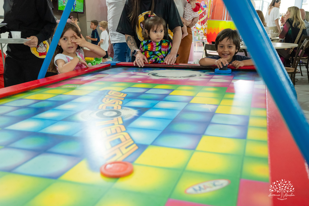 Estherzinha - festa - 6 anos - celebração - alegria - TIo Guigui - amigos - família - Monster High - dançar - Borboletas - brincadeiras - carinho - memórias - docinhos - aniversário - Antonio Rocha Fotografias - Renata Dalbann -Pelotas - Jardim - Esther