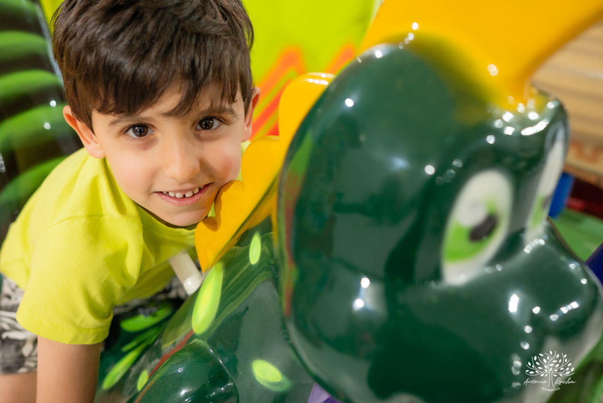 Estherzinha - festa - 6 anos - celebração - alegria - TIo Guigui - amigos - família - Monster High - dançar - Borboletas - brincadeiras - carinho - memórias - docinhos - aniversário - Antonio Rocha Fotografias - Renata Dalbann -Pelotas - Jardim - Esther