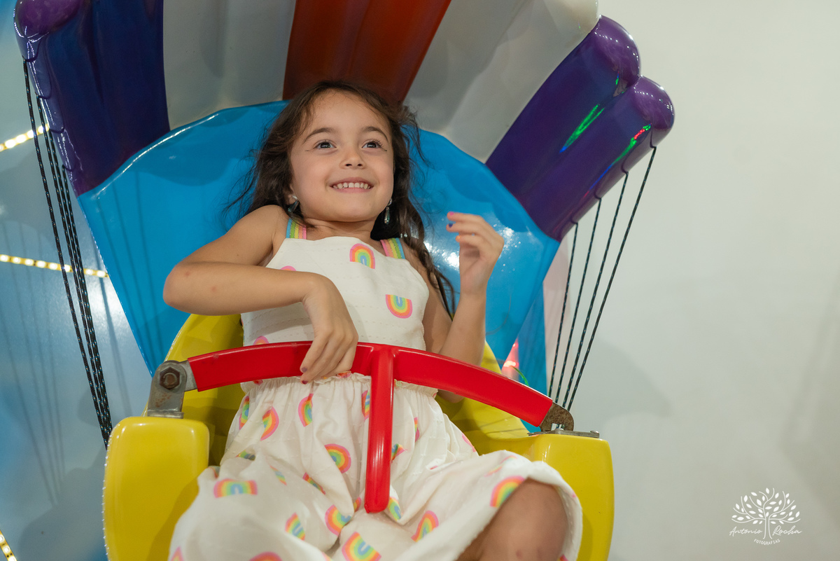 Estherzinha - festa - 6 anos - celebração - alegria - TIo Guigui - amigos - família - Monster High - dançar - Borboletas - brincadeiras - carinho - memórias - docinhos - aniversário - Antonio Rocha Fotografias - Renata Dalbann -Pelotas - Jardim - Esther