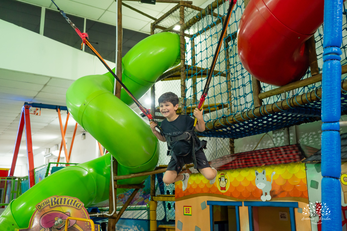 Estherzinha - festa - 6 anos - celebração - alegria - TIo Guigui - amigos - família - Monster High - dançar - Borboletas - brincadeiras - carinho - memórias - docinhos - aniversário - Antonio Rocha Fotografias - Renata Dalbann -Pelotas - Jardim - Esther