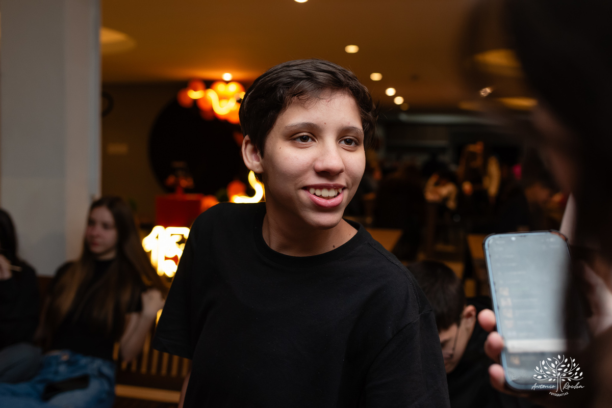  festa de 15 anos - celebração íntima - aniversário do Rafael - fotografia de eventos - Antonio Rocha Fotografias - Renata Dalbann - família e amigos - Arte em Decorar - personalizados de festa - momentos inesquecíveis - Pelotas - Quinze Anos de Menino