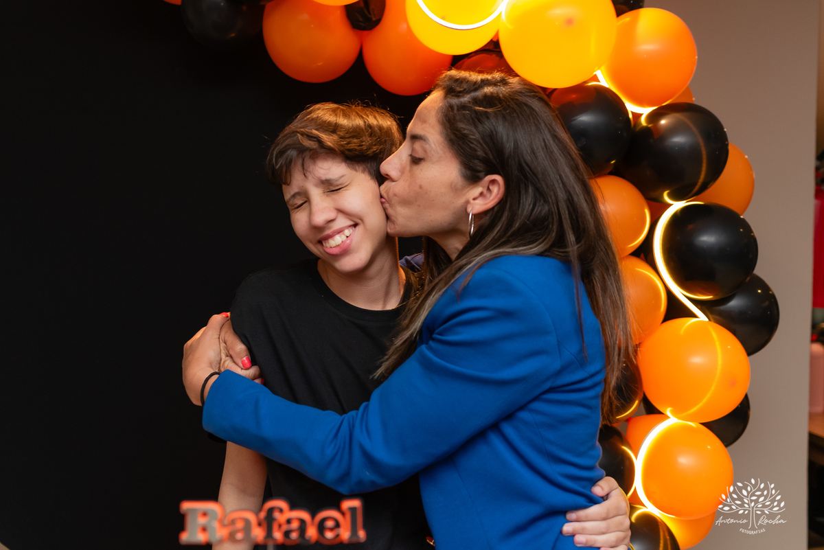 festa de 15 anos - celebração íntima - aniversário do Rafael - fotografia de eventos - Antonio Rocha Fotografias - Renata Dalbann - família e amigos - Arte em Decorar - personalizados de festa - momentos inesquecíveis - Pelotas - Quinze Anos de Menino