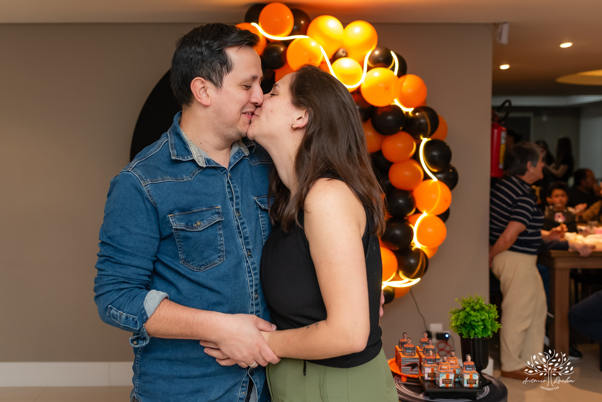 festa de 15 anos - celebração íntima - aniversário do Rafael - fotografia de eventos - Antonio Rocha Fotografias - Renata Dalbann - família e amigos - Arte em Decorar - personalizados de festa - momentos inesquecíveis - Pelotas - Quinze Anos de Menino