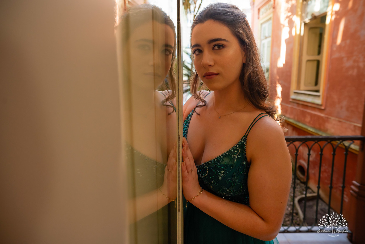 ensaios de 15 anos - fotografia de debutante - Museu do Doce - Pelotas - fotografia de aniversário - ensaio fotográfico personalizado - arquitetura histórica - luz natural - fotografia emocional - Antonio Rocha Fotografias - ensaio marcante- Quinze Anos