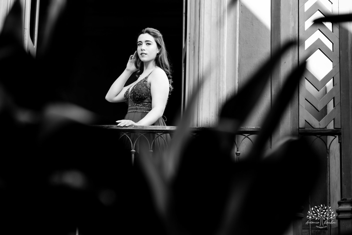 ensaios de 15 anos - fotografia de debutante - Museu do Doce - Pelotas - fotografia de aniversário - ensaio fotográfico personalizado - arquitetura histórica - luz natural - fotografia emocional - Antonio Rocha Fotografias - ensaio marcante- Quinze Anos