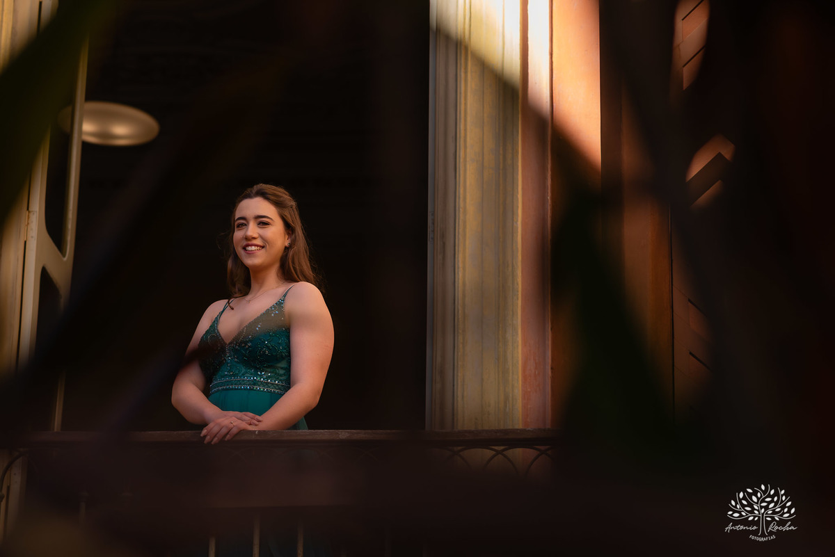 ensaios de 15 anos - fotografia de debutante - Museu do Doce - Pelotas - fotografia de aniversário - ensaio fotográfico personalizado - arquitetura histórica - luz natural - fotografia emocional - Antonio Rocha Fotografias - ensaio marcante- Quinze Anos