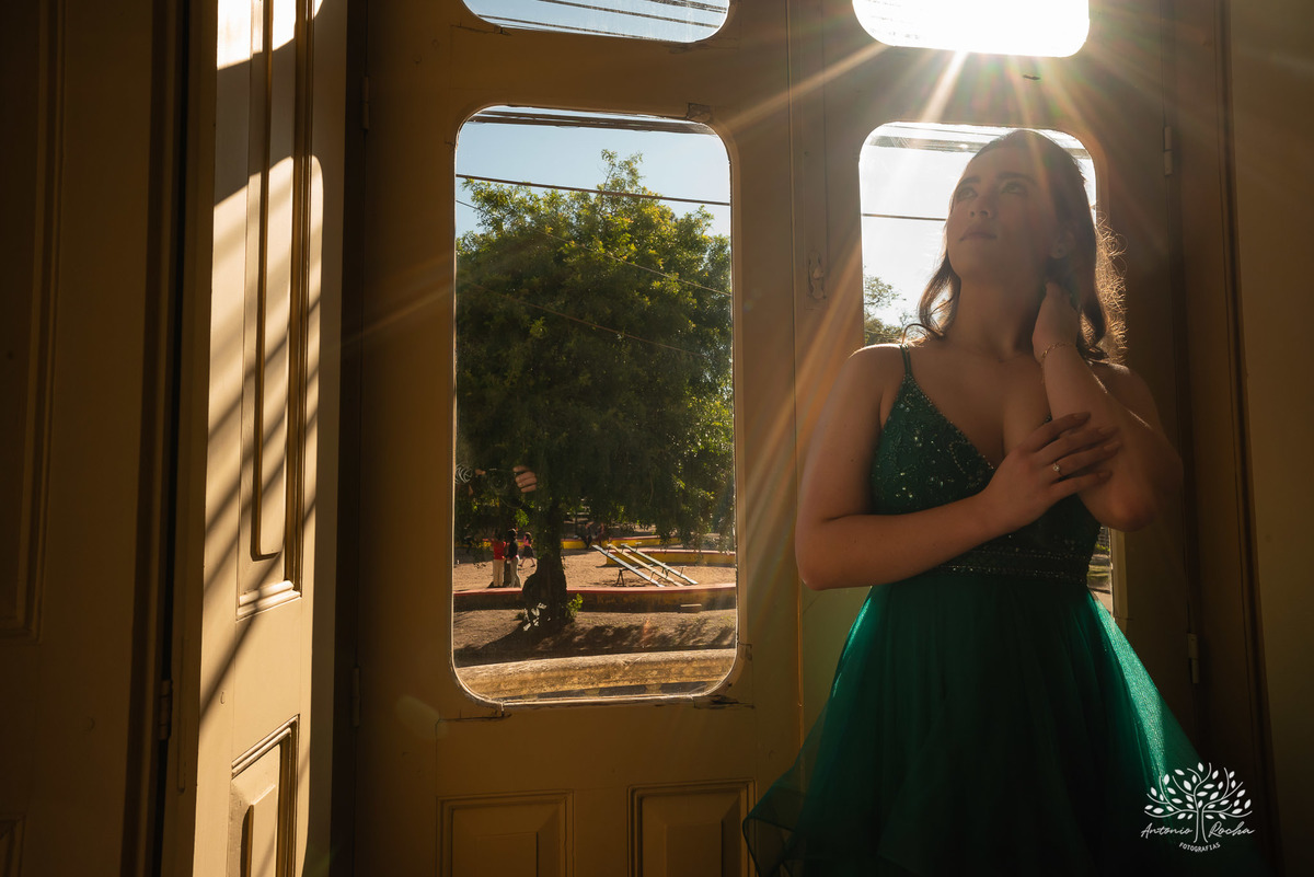 ensaios de 15 anos - fotografia de debutante - Museu do Doce - Pelotas - fotografia de aniversário - ensaio fotográfico personalizado - arquitetura histórica - luz natural - fotografia emocional - Antonio Rocha Fotografias - ensaio marcante- Quinze Anos