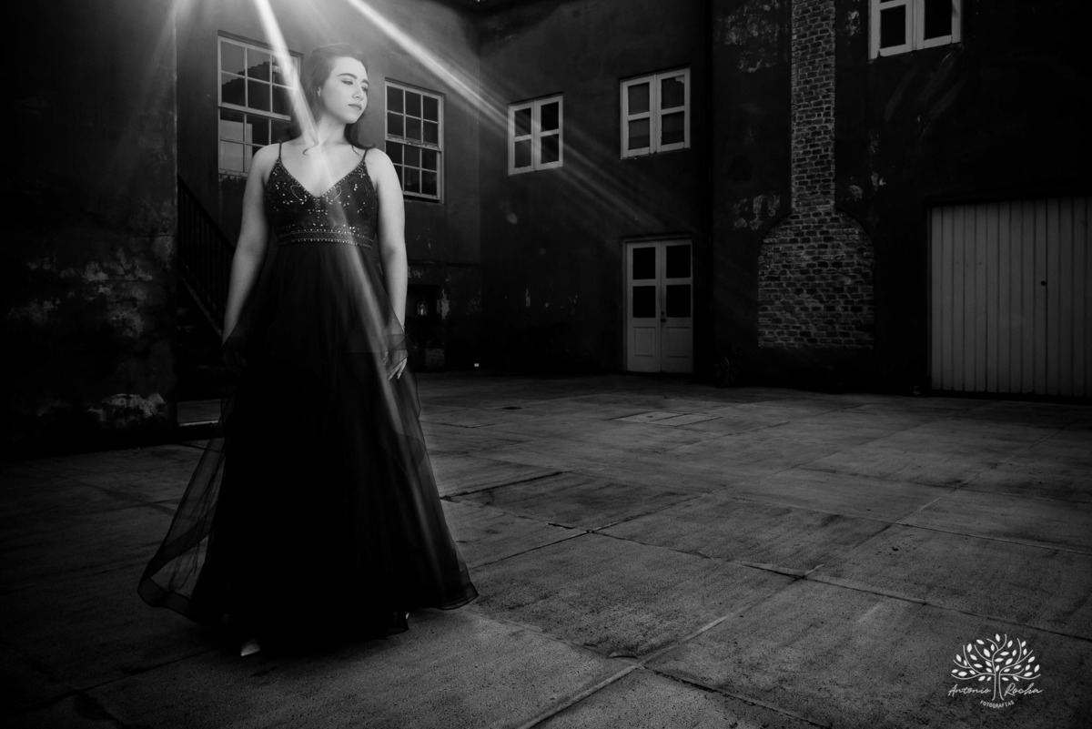 ensaios de 15 anos - fotografia de debutante - Museu do Doce - Pelotas - fotografia de aniversário - ensaio fotográfico personalizado - arquitetura histórica - luz natural - fotografia emocional - Antonio Rocha Fotografias - ensaio marcante- Quinze Anos