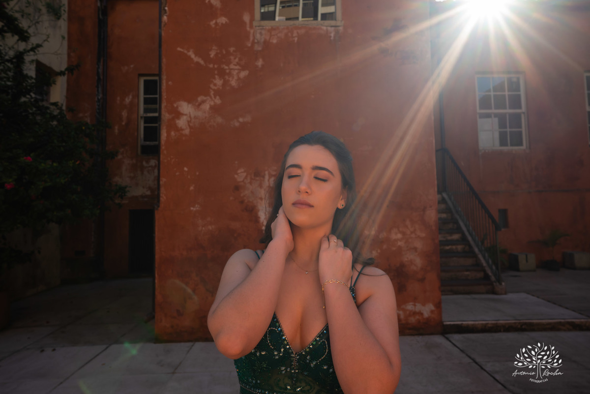 ensaios de 15 anos - fotografia de debutante - Museu do Doce - Pelotas - fotografia de aniversário - ensaio fotográfico personalizado - arquitetura histórica - luz natural - fotografia emocional - Antonio Rocha Fotografias - ensaio marcante- Quinze Anos