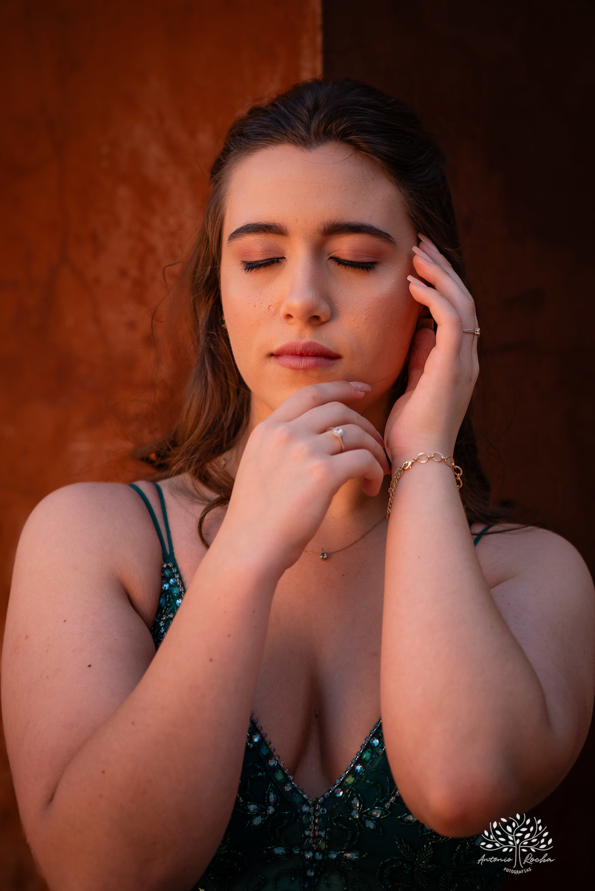 ensaios de 15 anos - fotografia de debutante - Museu do Doce - Pelotas - fotografia de aniversário - ensaio fotográfico personalizado - arquitetura histórica - luz natural - fotografia emocional - Antonio Rocha Fotografias - ensaio marcante- Quinze Anos