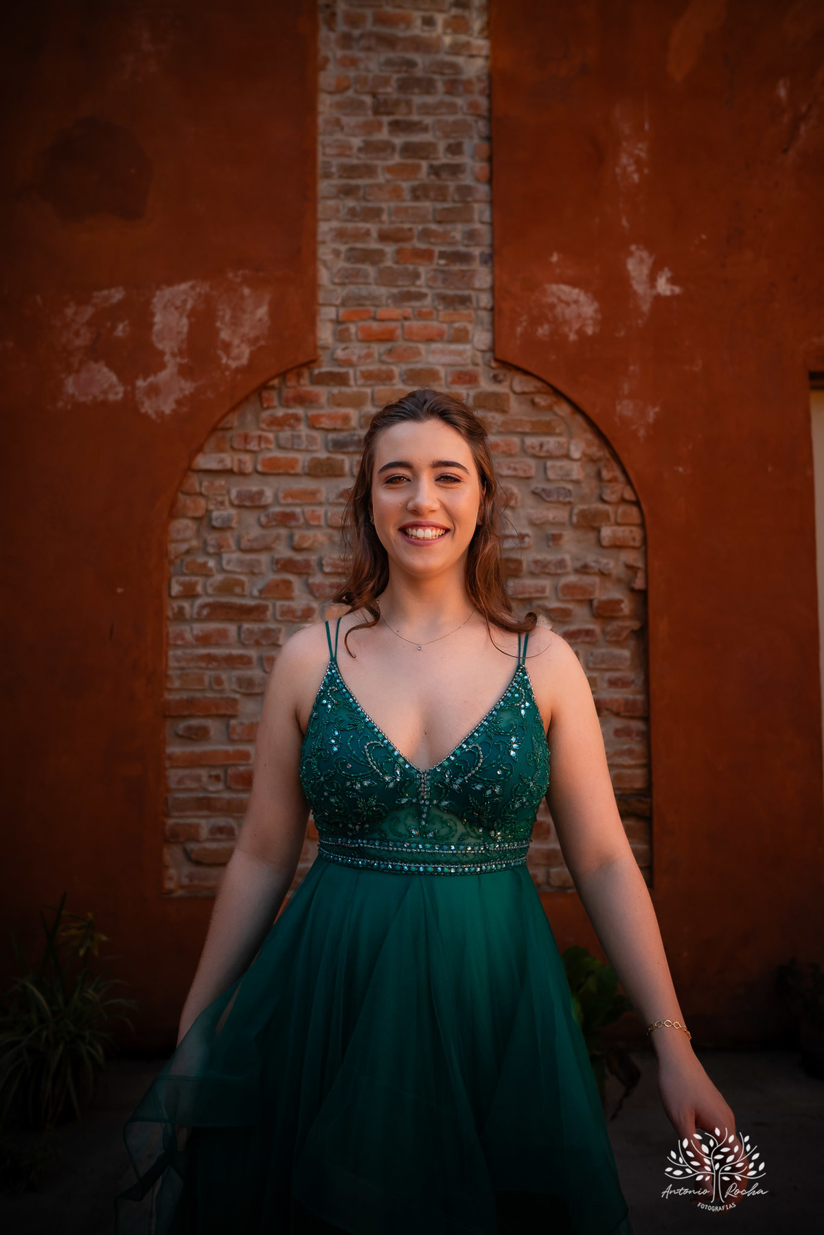 ensaios de 15 anos - fotografia de debutante - Museu do Doce - Pelotas - fotografia de aniversário - ensaio fotográfico personalizado - arquitetura histórica - luz natural - fotografia emocional - Antonio Rocha Fotografias - ensaio marcante- Quinze Anos