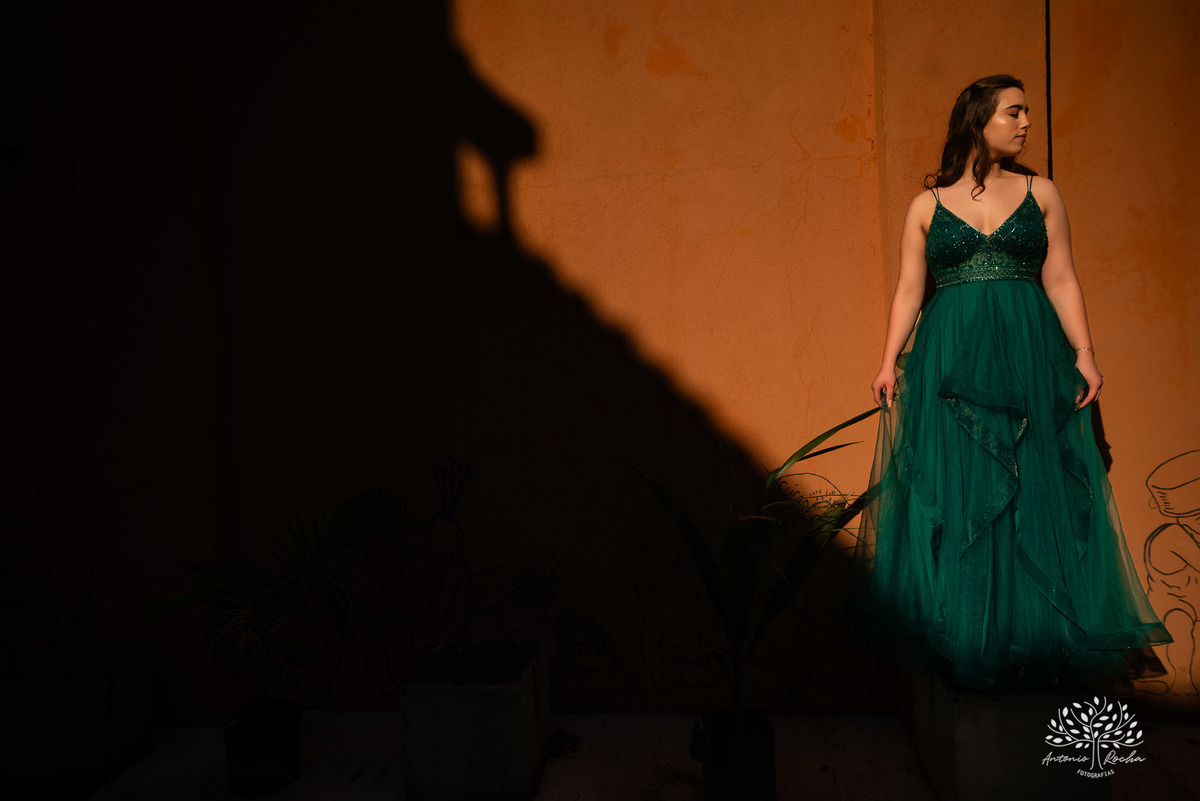 ensaios de 15 anos - fotografia de debutante - Museu do Doce - Pelotas - fotografia de aniversário - ensaio fotográfico personalizado - arquitetura histórica - luz natural - fotografia emocional - Antonio Rocha Fotografias - ensaio marcante- Quinze Anos