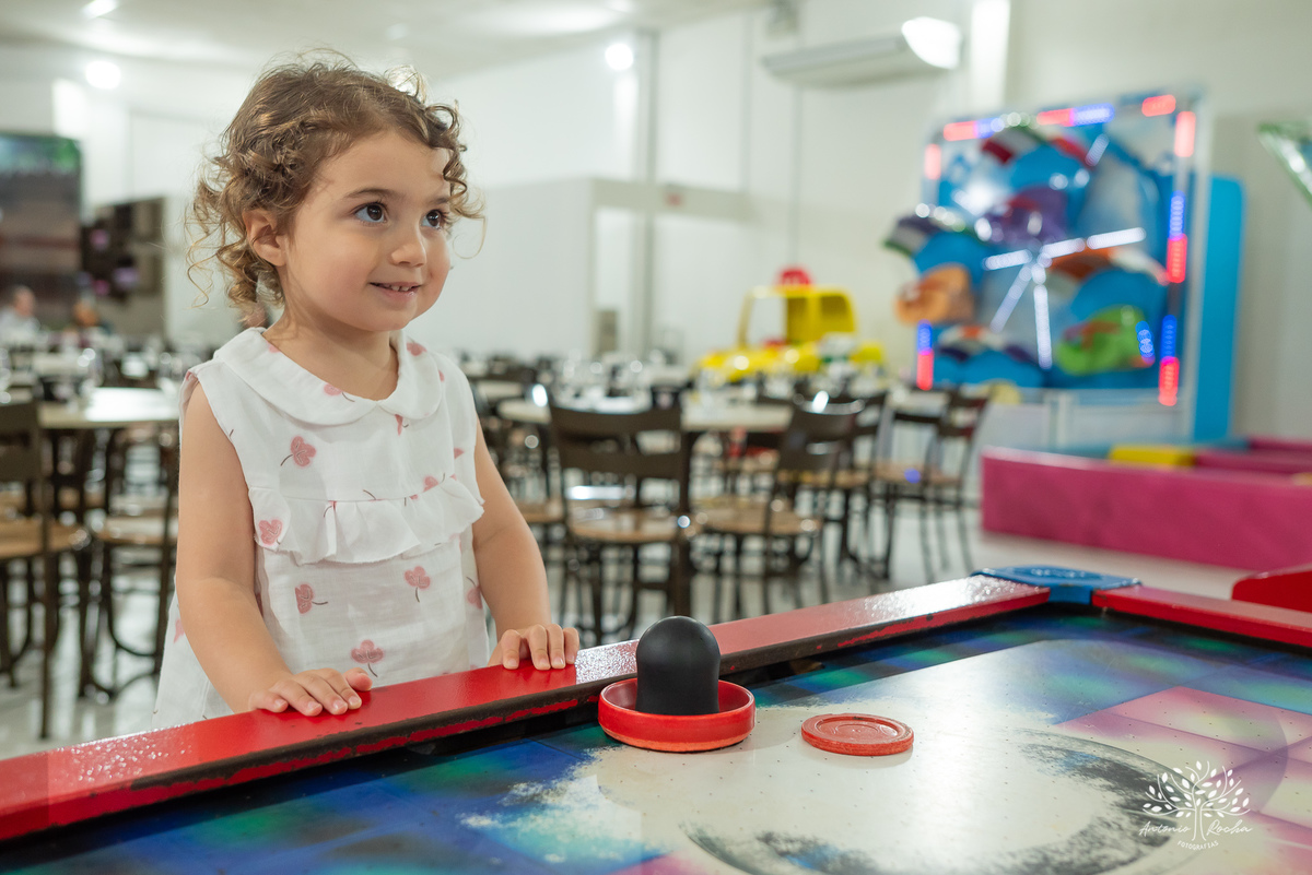 aniversário infantil - fotografia de crianças - festa temática - unicórnio - momentos especiais - registros fotográficos - alegria e diversão - show do parabéns - espontaneidade das crianças - fotografia profissional - Antonio Rocha Fotografias – Pelotas 
