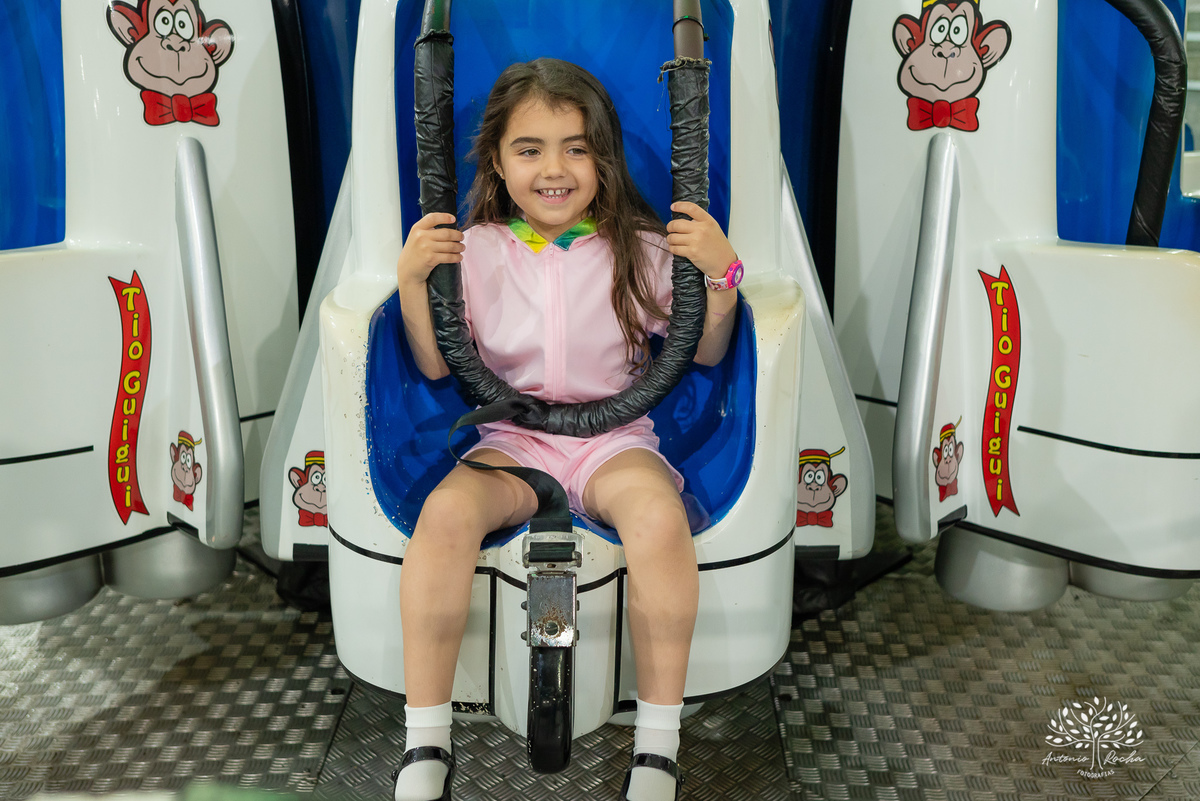 aniversário infantil - fotografia de crianças - festa temática - unicórnio - momentos especiais - registros fotográficos - alegria e diversão - show do parabéns - espontaneidade das crianças - fotografia profissional - Antonio Rocha Fotografias – Pelotas 