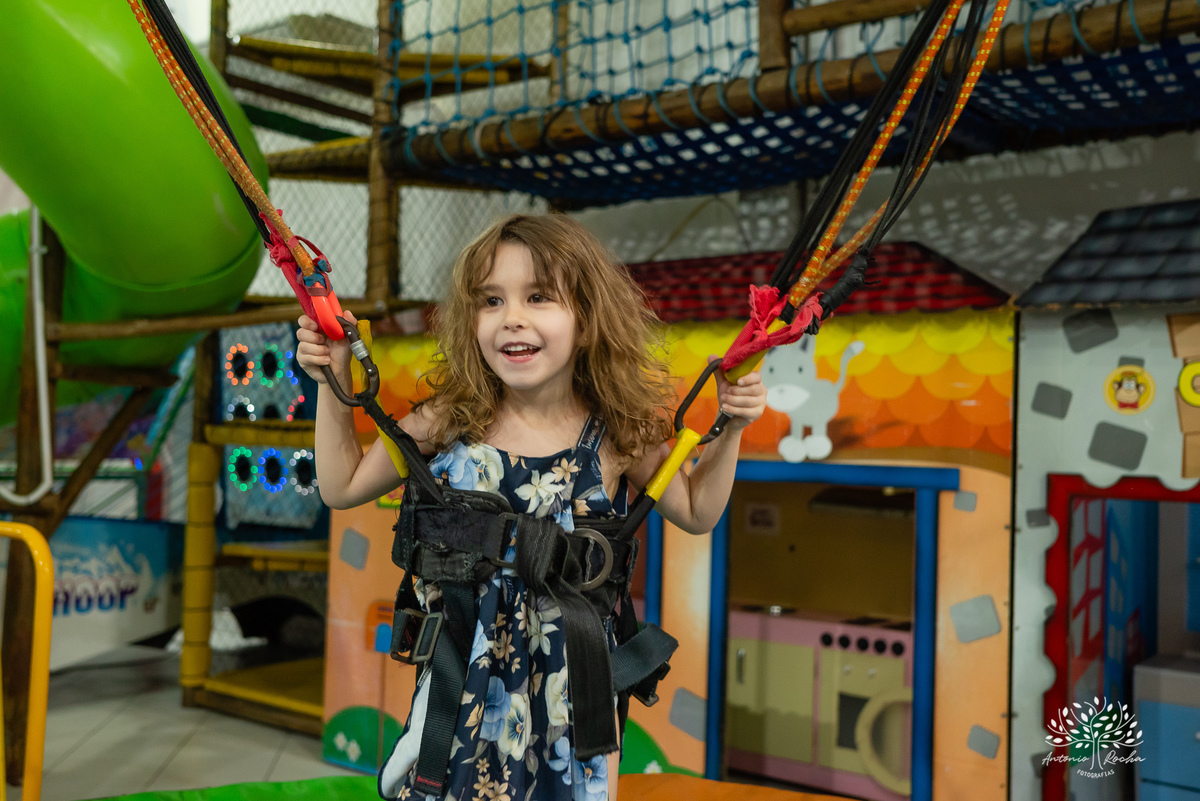 aniversário infantil - fotografia de crianças - festa temática - unicórnio - momentos especiais - registros fotográficos - alegria e diversão - show do parabéns - espontaneidade das crianças - fotografia profissional - Antonio Rocha Fotografias – Pelotas 