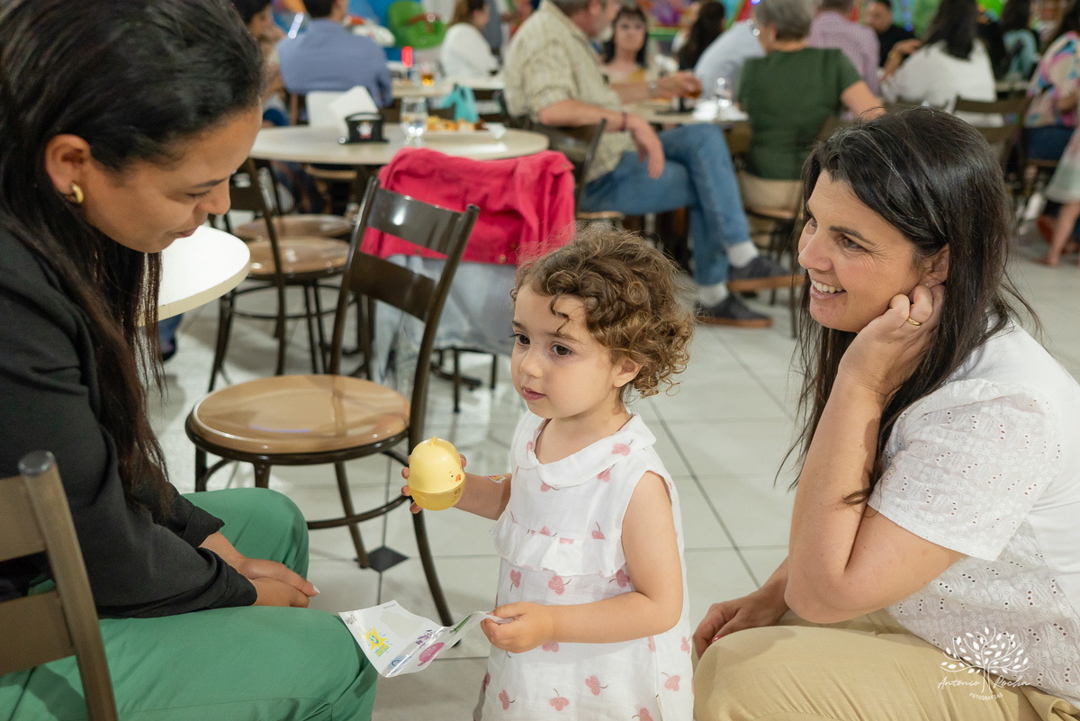 aniversário infantil - fotografia de crianças - festa temática - unicórnio - momentos especiais - registros fotográficos - alegria e diversão - show do parabéns - espontaneidade das crianças - fotografia profissional - Antonio Rocha Fotografias – Pelotas 