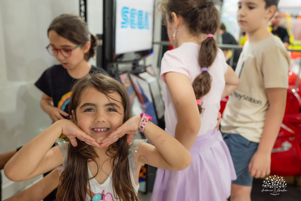 aniversário infantil - fotografia de crianças - festa temática - unicórnio - momentos especiais - registros fotográficos - alegria e diversão - show do parabéns - espontaneidade das crianças - fotografia profissional - Antonio Rocha Fotografias – Pelotas 