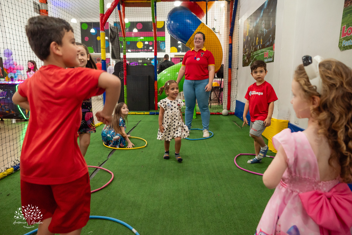aniversário infantil - fotografia de aniversário - fotografia de família - fotógrafo infantil - Palhaça Tilika - Isabela 5 anos - playground infantil - fotografia profissional - celebração em família - Tio Antonio Rocha Fotografias - Pelotas – Loly Pop