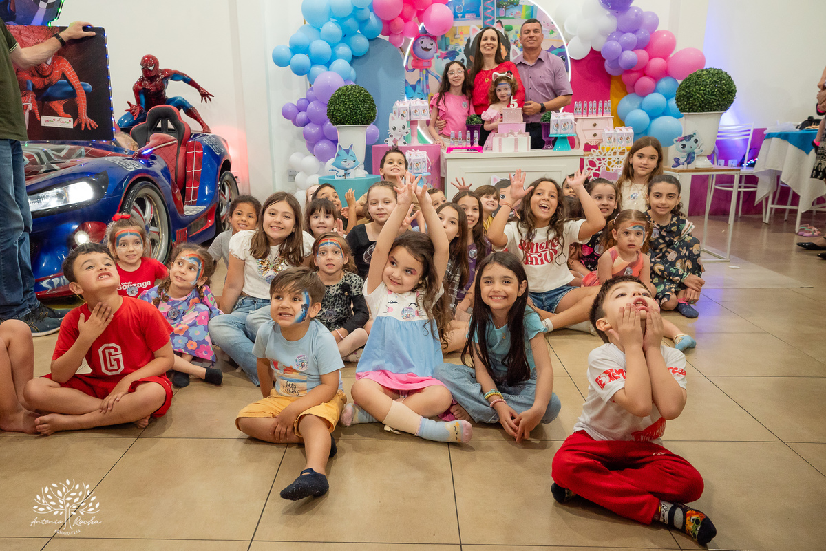 aniversário infantil - fotografia de aniversário - fotografia de família - fotógrafo infantil - Palhaça Tilika - Isabela 5 anos - playground infantil - fotografia profissional - celebração em família - Tio Antonio Rocha Fotografias - Pelotas – Loly Pop