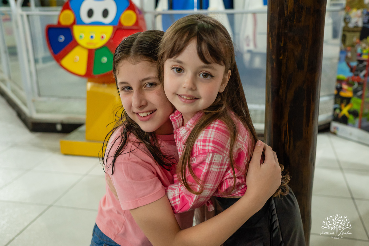 aniversário infantil - temático - show do parabéns - aniversário da Helena - Ana Castela - fotografia com emoção - fotografia profissional - play infantil - fotos de família - fotógrafo de aniversários – Pelotas - Antonio Rocha Fotografias - tio guigui