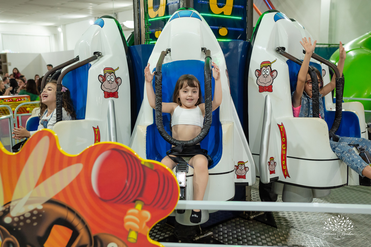 aniversário infantil - temático - show do parabéns - aniversário da Helena - Ana Castela - fotografia com emoção - fotografia profissional - play infantil - fotos de família - fotógrafo de aniversários – Pelotas - Antonio Rocha Fotografias - tio guigui