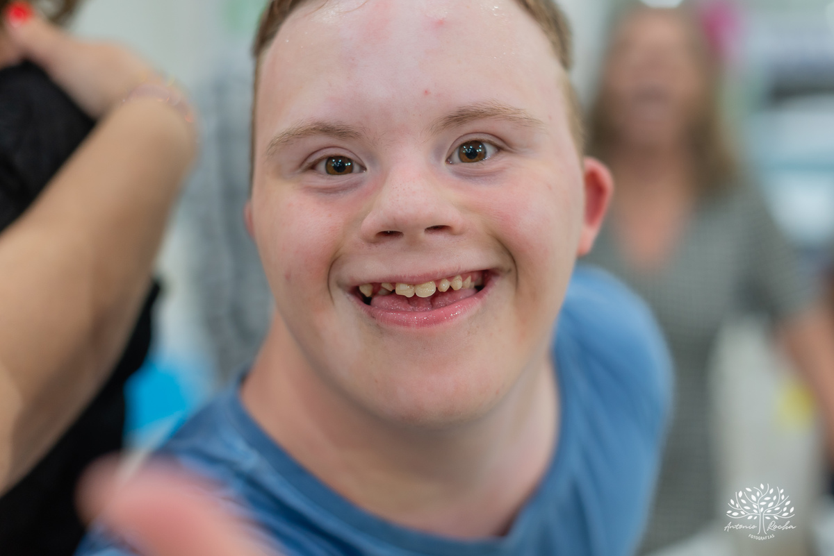 primeiro aninho - festa infantil - fotografia de aniversário - memórias da infância - registro fotográfico - celebração em família - fotografia profissional - fotografia de crianças - sorriso infantil - fotografias inesquecíveis – Pelotas – Antonio Rocha 