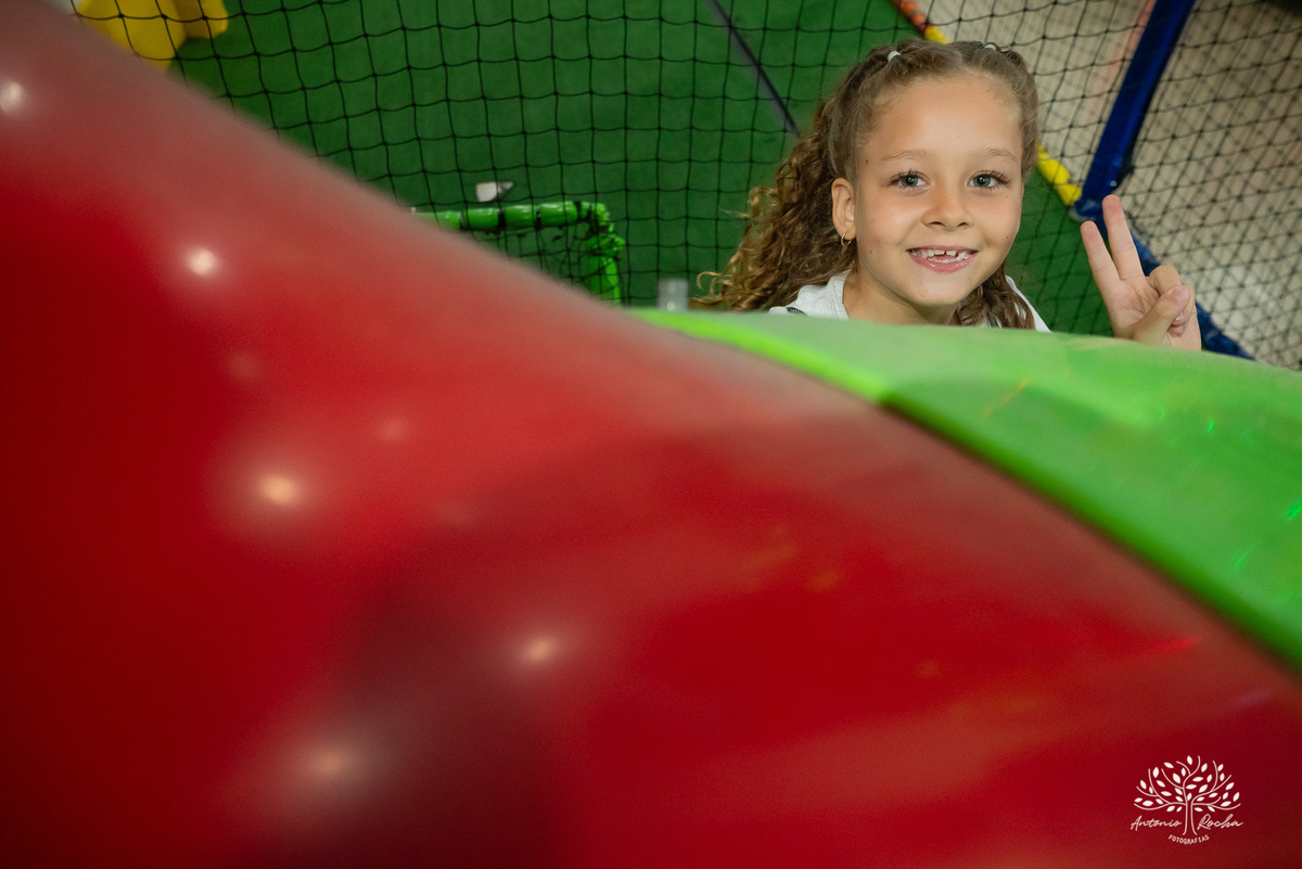 primeiro aninho - festa infantil - fotografia de aniversário - memórias da infância - registro fotográfico - celebração em família - fotografia profissional - fotografia de crianças - sorriso infantil - fotografias inesquecíveis – Pelotas – Antonio Rocha 