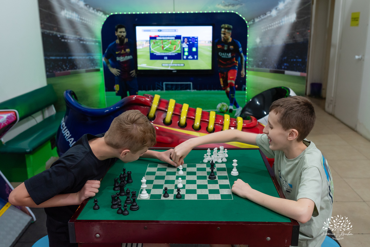 primeiro aninho - festa infantil - fotografia de aniversário - memórias da infância - registro fotográfico - celebração em família - fotografia profissional - fotografia de crianças - sorriso infantil - fotografias inesquecíveis – Pelotas – Antonio Rocha 