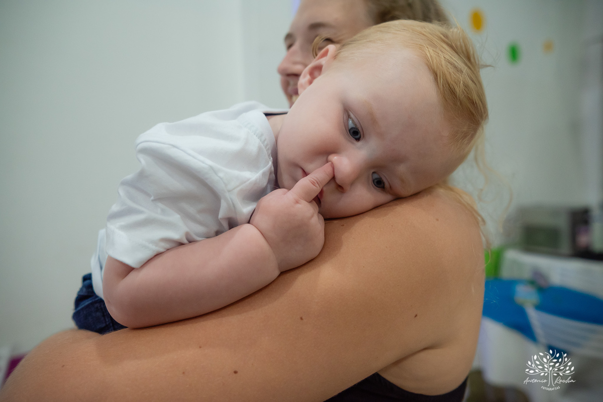 primeiro aninho - festa infantil - fotografia de aniversário - memórias da infância - registro fotográfico - celebração em família - fotografia profissional - fotografia de crianças - sorriso infantil - fotografias inesquecíveis – Pelotas – Antonio Rocha 