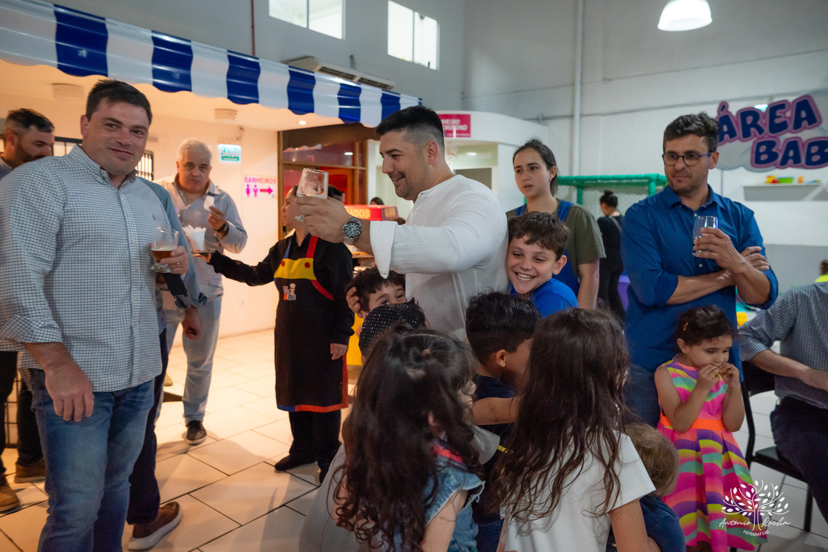 aniversário infantil - festa de 5 anos - Matteo - fotografia de aniversário - fotógrafo profissional - tema carros - - momentos em família - playground - Chuva de Neve - animador Roxito - Antonio Rocha Fotografias – Pelotas – Cliff Kids