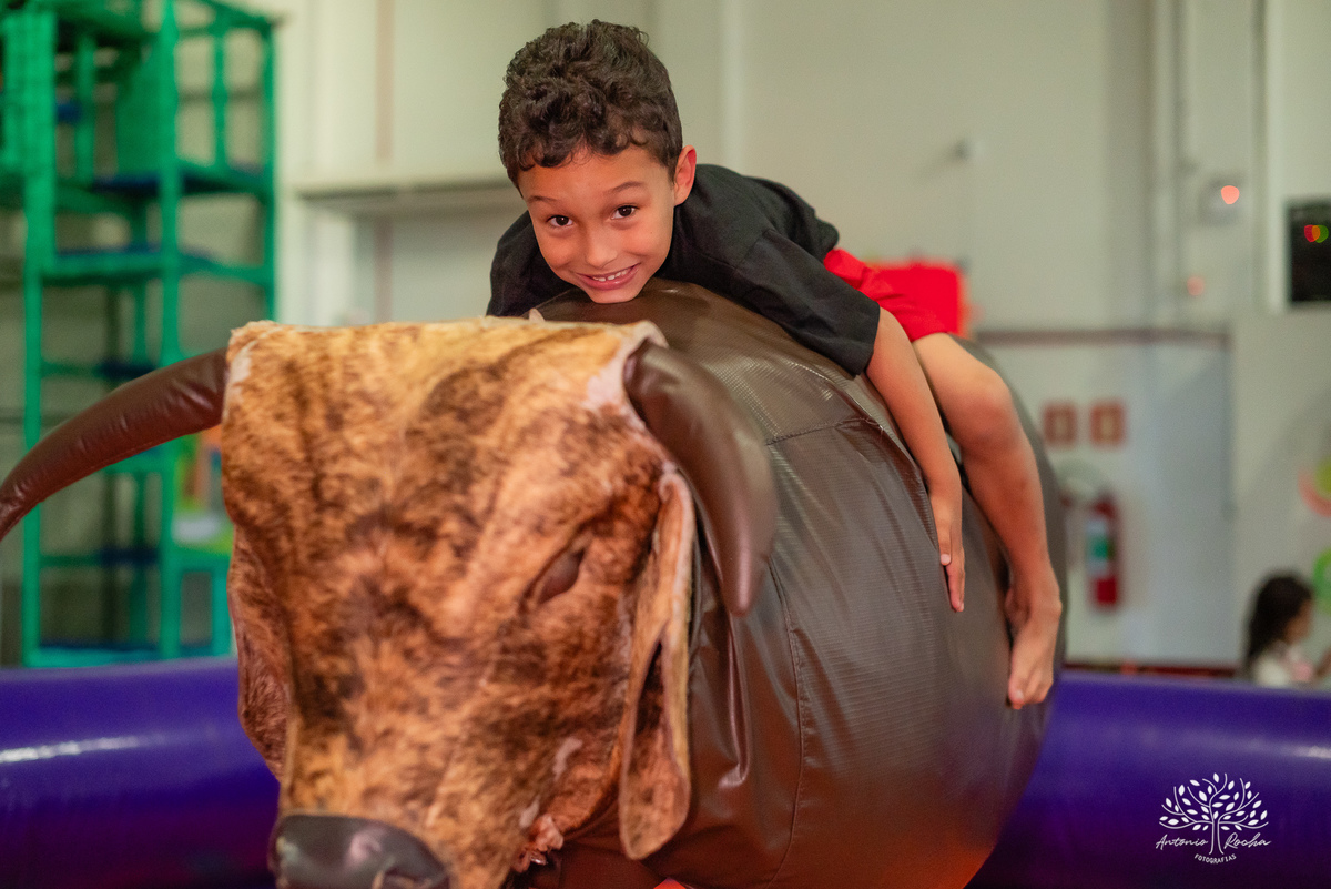 aniversário infantil - festa de 5 anos - Matteo - fotografia de aniversário - fotógrafo profissional - tema carros - - momentos em família - playground - Chuva de Neve - animador Roxito - Antonio Rocha Fotografias – Pelotas – Cliff Kids