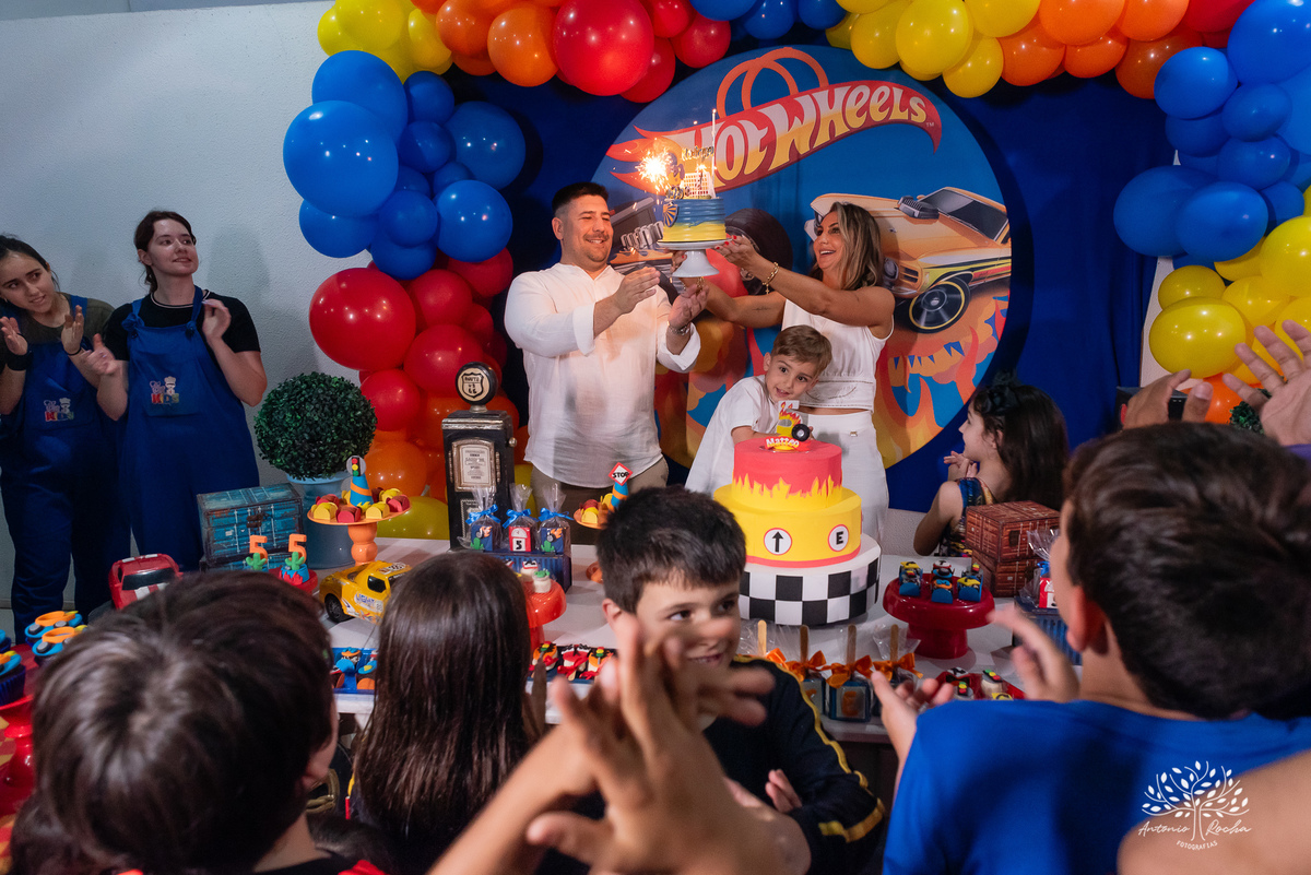 aniversário infantil - festa de 5 anos - Matteo - fotografia de aniversário - fotógrafo profissional - tema carros - - momentos em família - playground - Chuva de Neve - animador Roxito - Antonio Rocha Fotografias – Pelotas – Cliff Kids