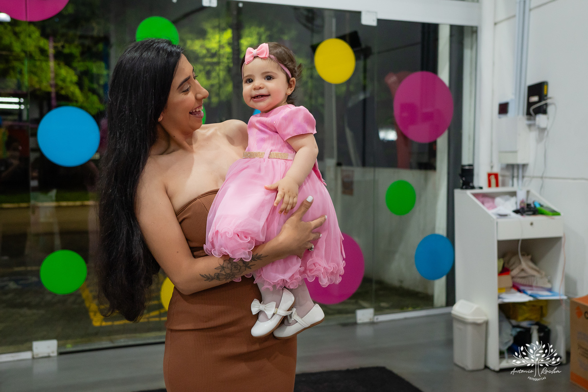 
primeiro aninho - fotografia de aniversário infantil - registros de família - decoração de festa infantil - playground na festa - interação com convidados - confiança no fotógrafo - memórias afetivas - Antonio Rocha Fotografias – Pelotas – Loly Pop