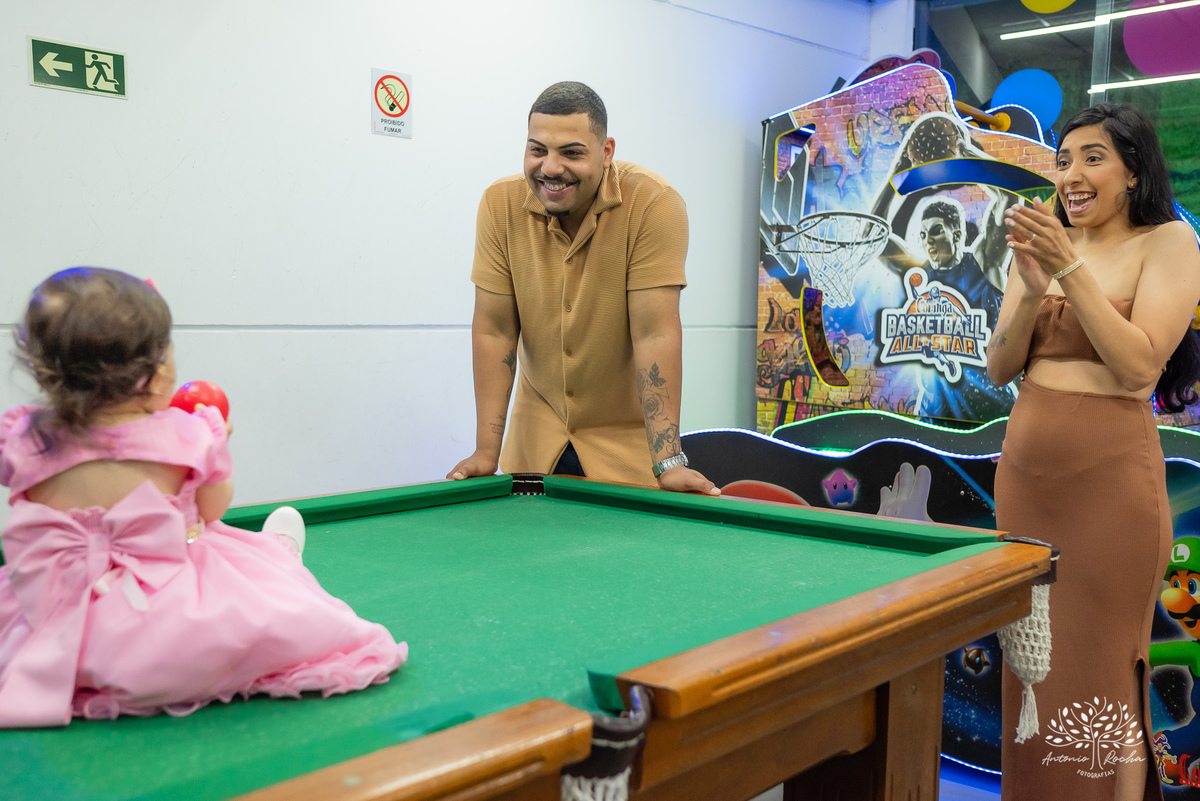 primeiro aninho - fotografia de aniversário infantil - registros de família - decoração de festa infantil - playground na festa - interação com convidados - confiança no fotógrafo - memórias afetivas - Antonio Rocha Fotografias – Pelotas – Loly Pop