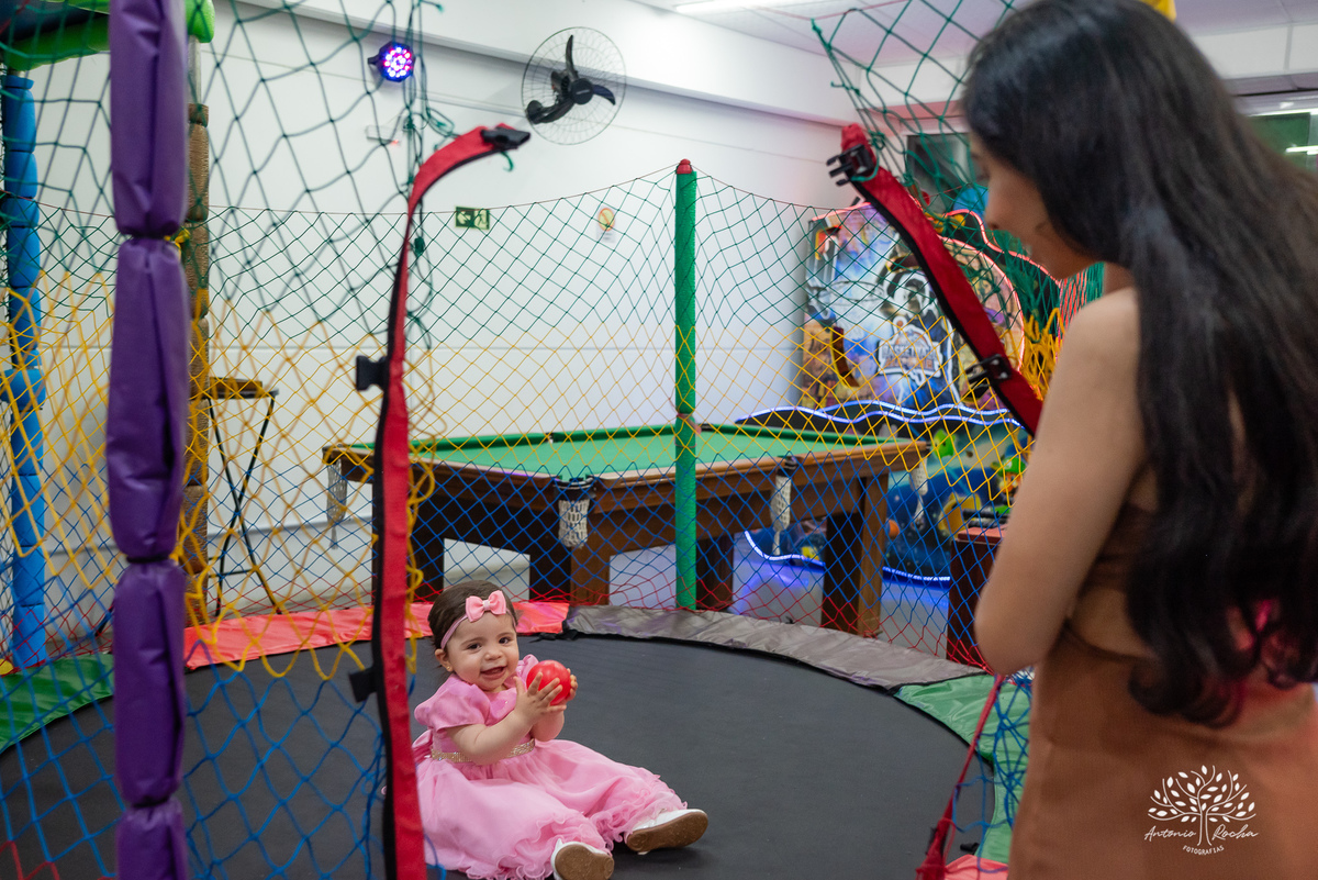 primeiro aninho - fotografia de aniversário infantil - registros de família - decoração de festa infantil - playground na festa - interação com convidados - confiança no fotógrafo - memórias afetivas - Antonio Rocha Fotografias – Pelotas – Loly Pop