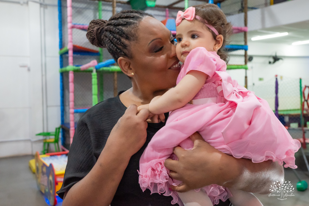 primeiro aninho - fotografia de aniversário infantil - registros de família - decoração de festa infantil - playground na festa - interação com convidados - confiança no fotógrafo - memórias afetivas - Antonio Rocha Fotografias – Pelotas – Loly Pop