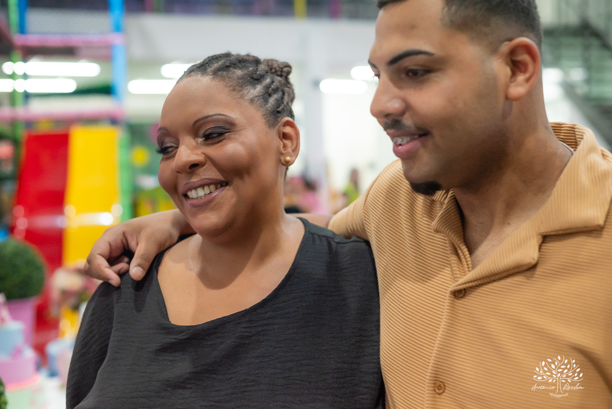 primeiro aninho - fotografia de aniversário infantil - registros de família - decoração de festa infantil - playground na festa - interação com convidados - confiança no fotógrafo - memórias afetivas - Antonio Rocha Fotografias – Pelotas – Loly Pop