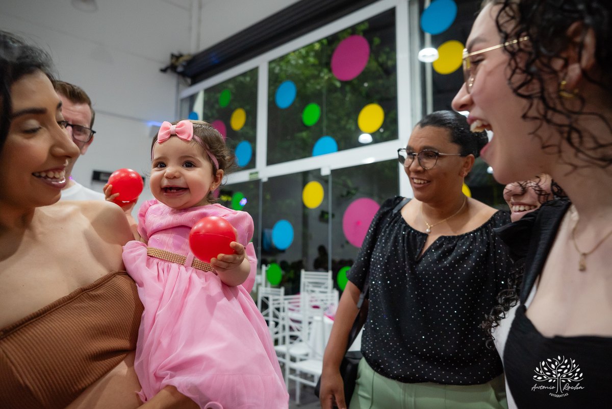 primeiro aninho - fotografia de aniversário infantil - registros de família - decoração de festa infantil - playground na festa - interação com convidados - confiança no fotógrafo - memórias afetivas - Antonio Rocha Fotografias – Pelotas – Loly Pop