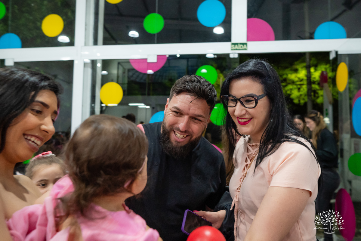 primeiro aninho - fotografia de aniversário infantil - registros de família - decoração de festa infantil - playground na festa - interação com convidados - confiança no fotógrafo - memórias afetivas - Antonio Rocha Fotografias – Pelotas – Loly Pop
