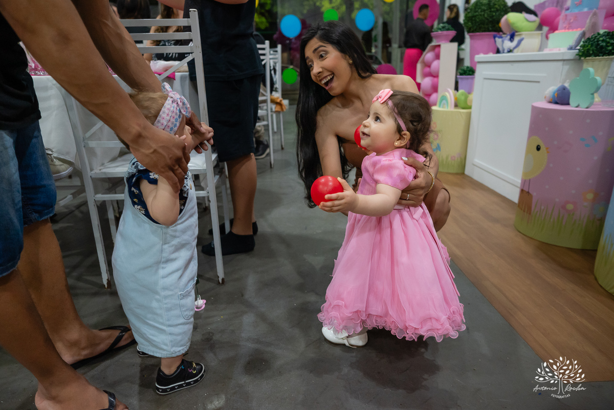 primeiro aninho - fotografia de aniversário infantil - registros de família - decoração de festa infantil - playground na festa - interação com convidados - confiança no fotógrafo - memórias afetivas - Antonio Rocha Fotografias – Pelotas – Loly Pop