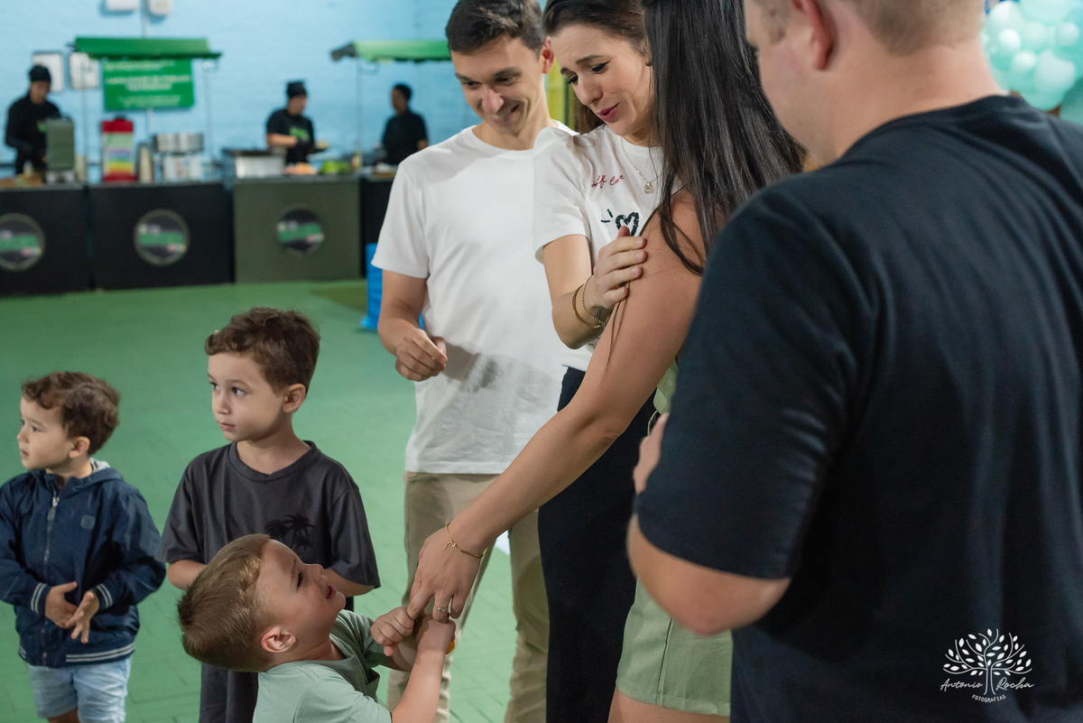 aniversário infantil - fotografia de aniversário - fotógrafo de crianças - festa infantil - registros fotográficos - celebração em família - fotografia criativa - brincadeiras infantis - fotógrafo Antonio Rocha - fotografia de eventos - Pelotas