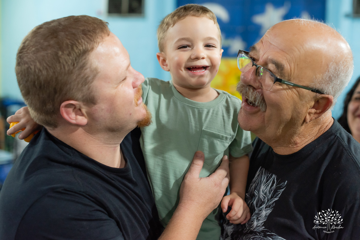 aniversário infantil - fotografia de aniversário - fotógrafo de crianças - festa infantil - registros fotográficos - celebração em família - fotografia criativa - brincadeiras infantis - fotógrafo Antonio Rocha - fotografia de eventos - Pelotas