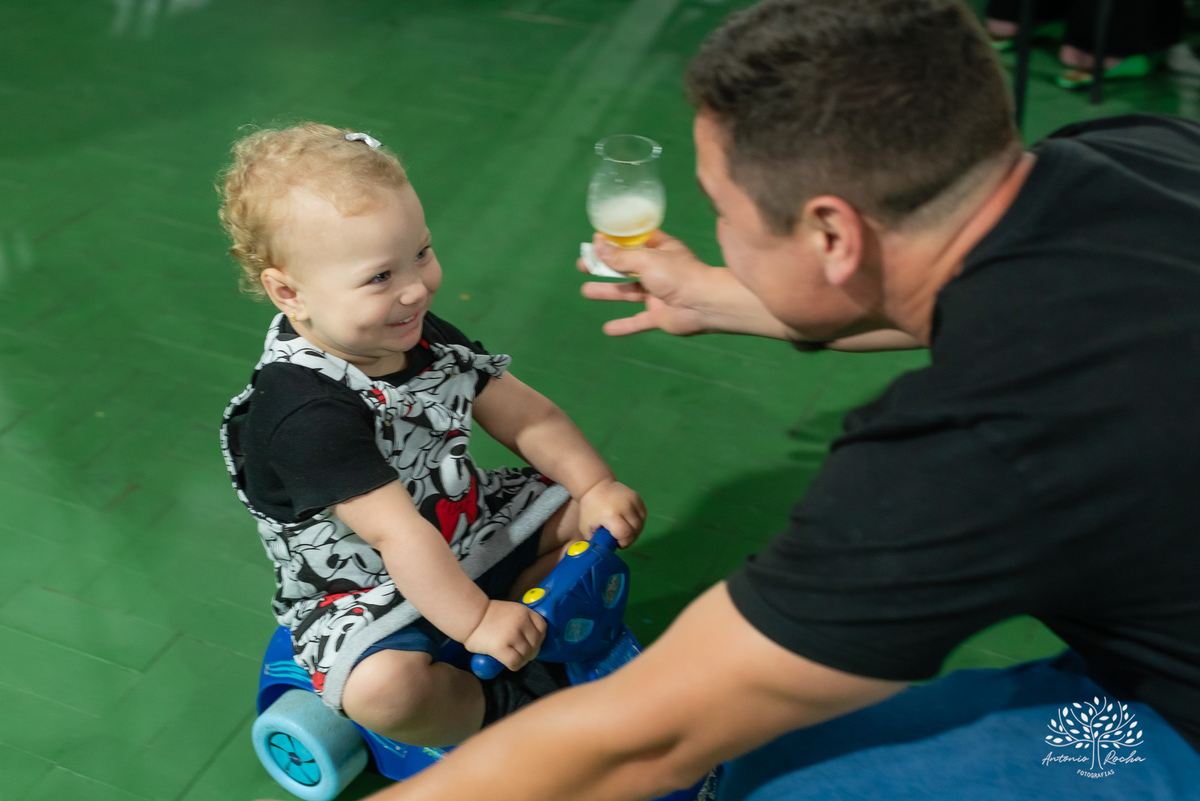 aniversário infantil - fotografia de aniversário - fotógrafo de crianças - festa infantil - registros fotográficos - celebração em família - fotografia criativa - brincadeiras infantis - fotógrafo Antonio Rocha - fotografia de eventos - Pelotas