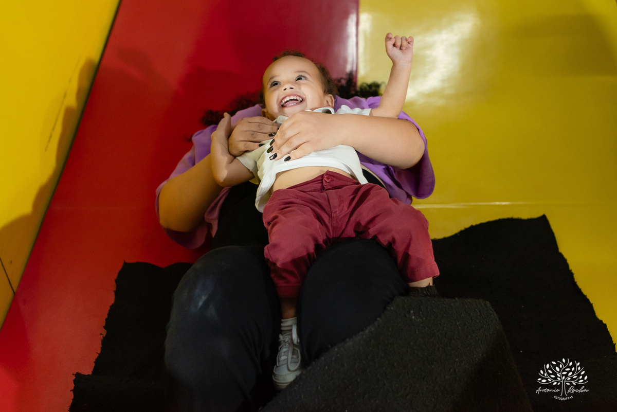 aniversário infantil - fotografia de aniversário - fotógrafo de crianças - festa infantil - registros fotográficos - celebração em família - fotografia criativa - brincadeiras infantis - fotógrafo Antonio Rocha - fotografia de eventos - Pelotas