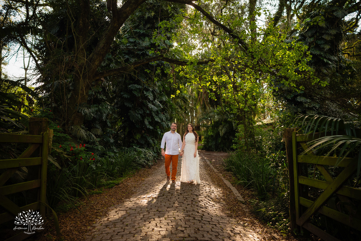 ensaio pré-wedding - Alice e Eduardo - Charqueada Santa Rita - Pelotas - conexão de casal - fotografia de casais - amor em fotos - ensaio ao ar livre - história de amor - fotografia de casamento - fotos emocionantes - Antonio Rocha Fotografias - Pelotas