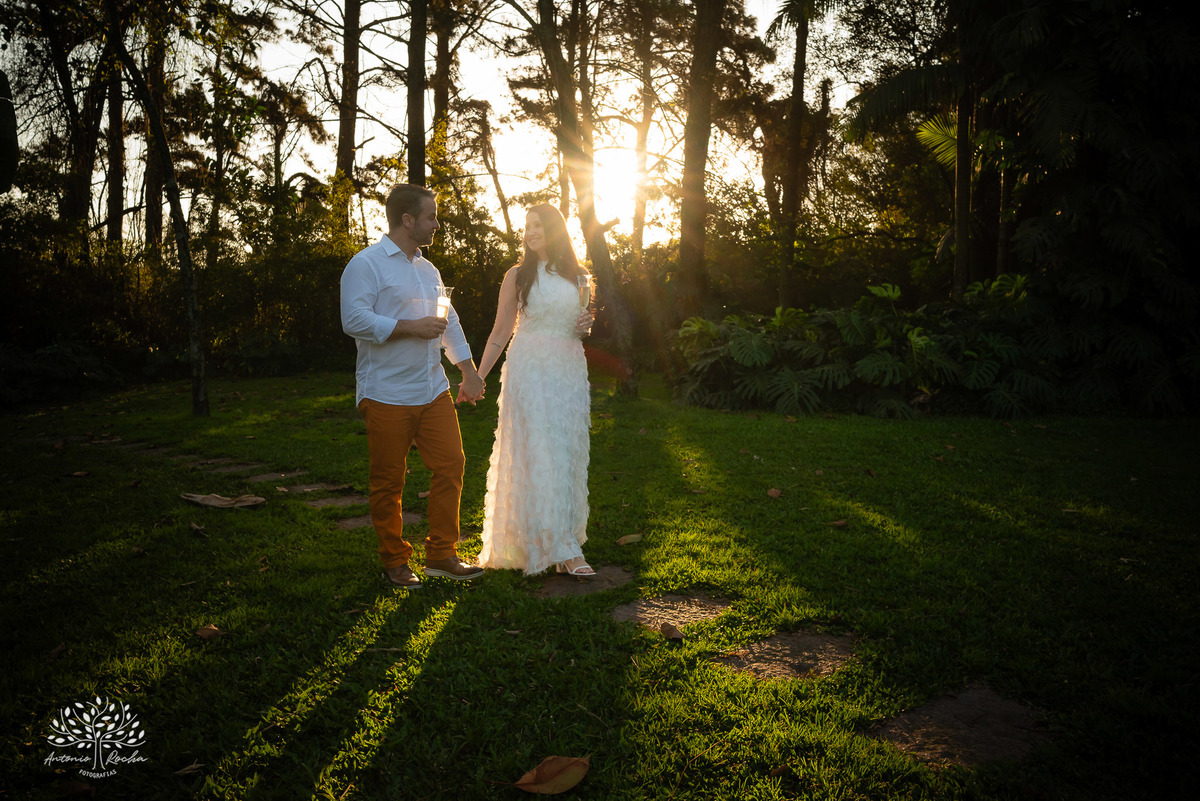 ensaio pré-wedding - Alice e Eduardo - Charqueada Santa Rita - Pelotas - conexão de casal - fotografia de casais - amor em fotos - ensaio ao ar livre - história de amor - fotografia de casamento - fotos emocionantes - Antonio Rocha Fotografias - Pelotas
