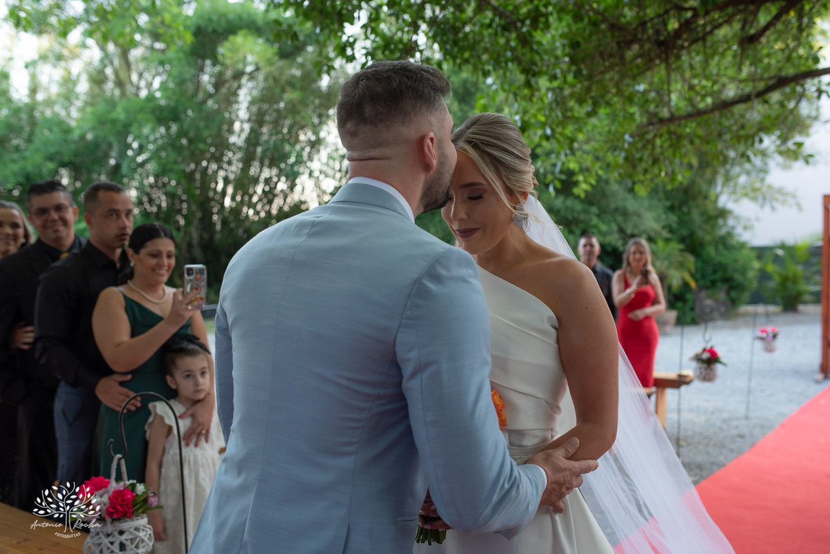 amor - celebração única - casamento personalizado - Daiane e Bruno - making of animado - cerimônia criativa - alianças inusitadas - bolinha de beach tennis - chuva de bolinhas - festa animada - fotografia de casamento - memórias especiais - Antonio Rocha 