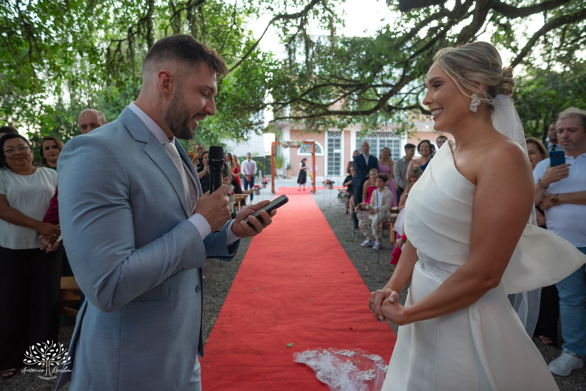 amor - celebração única - casamento personalizado - Daiane e Bruno - making of animado - cerimônia criativa - alianças inusitadas - bolinha de beach tennis - chuva de bolinhas - festa animada - fotografia de casamento - memórias especiais - Antonio Rocha 