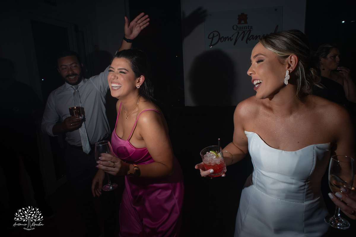 amor - celebração única - casamento personalizado - Daiane e Bruno - making of animado - cerimônia criativa - alianças inusitadas - bolinha de beach tennis - chuva de bolinhas - festa animada - fotografia de casamento - memórias especiais - Antonio Rocha 