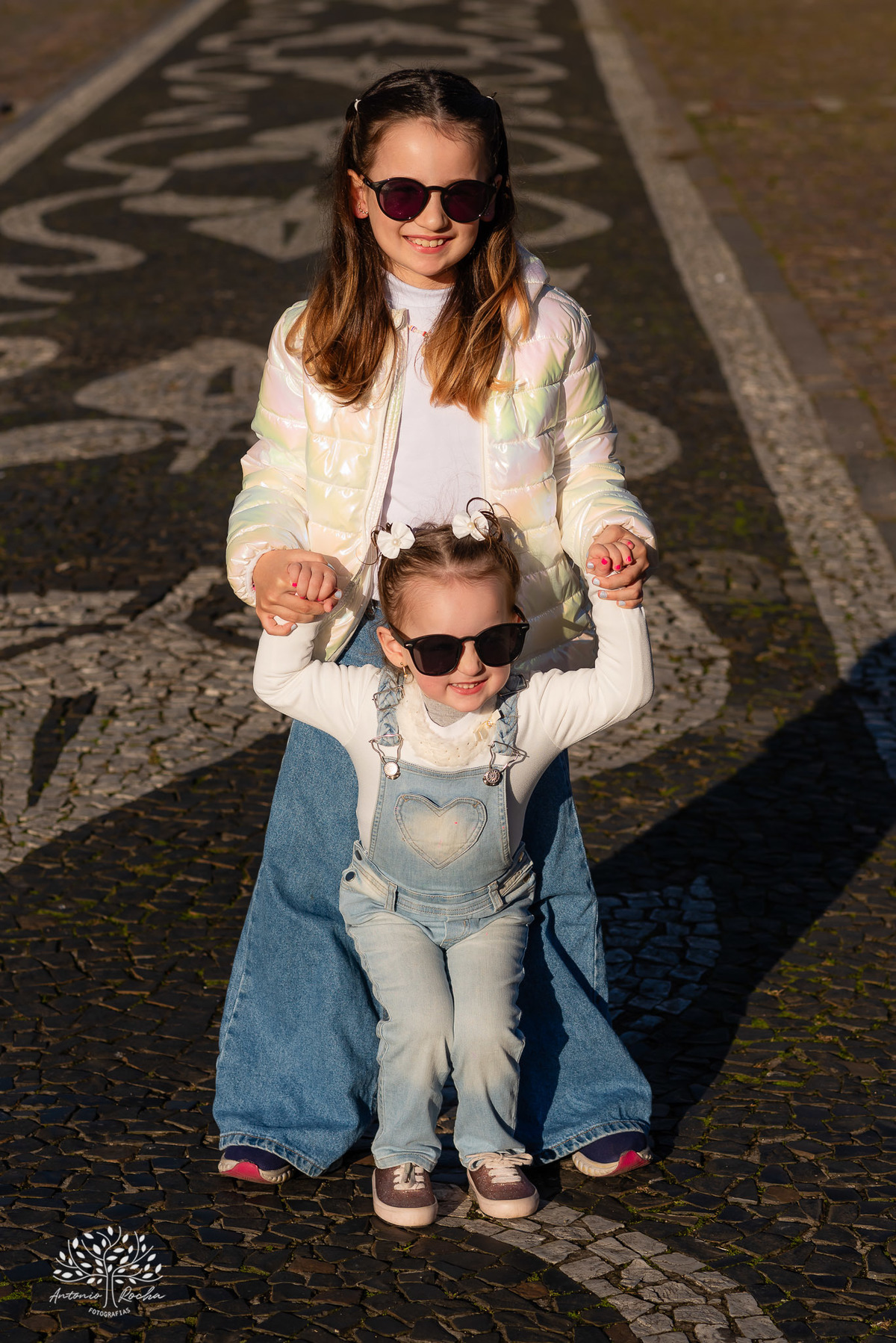 amor - ensaio pré-casamento - família - fotografia de casal - ensaio ao ar livre - pôr do sol - igreja - centro histórico - Quinta do Lago - pet na fotografia - memórias - celebração do amor - conexão familiar - Antonio Rocha Fotografias - Pelotas